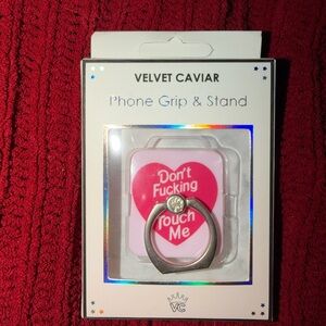 Velvet Caviar Heart Phone Grip & Stand - Pink and White